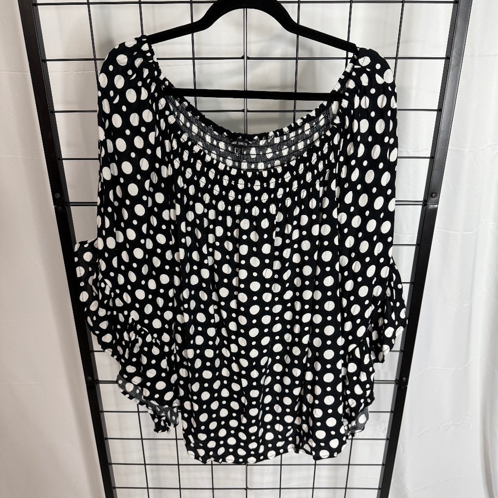 Unique Spectrum 2X Black and White Polkadot Ruffle Sleeve Top